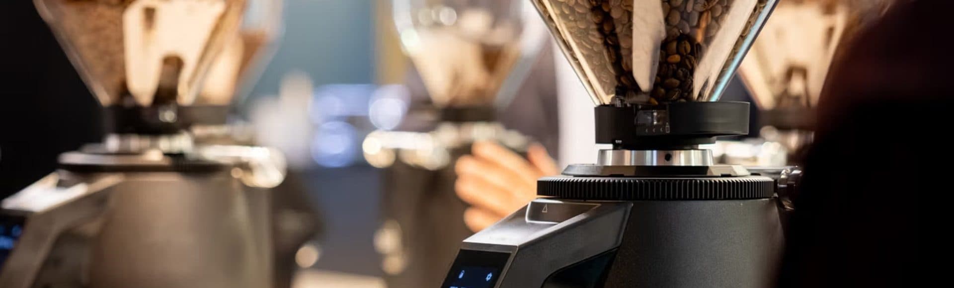 Macap coffee grinder in use