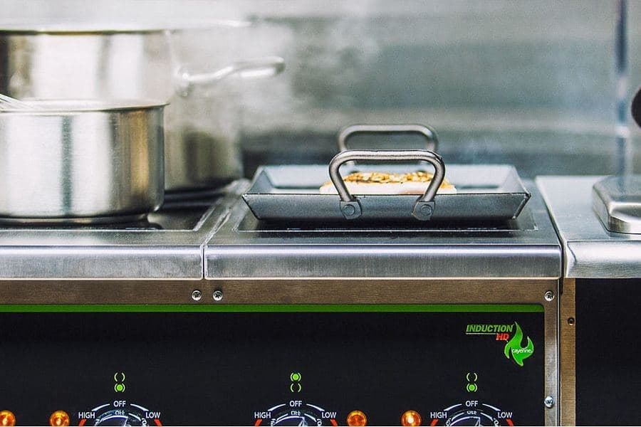 Pujadas pan on an induction range