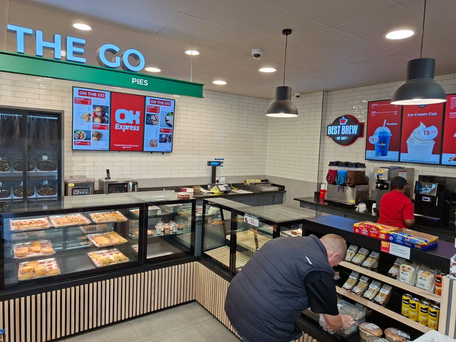OK Express Hartswater: forecourt kitchen and On The Go counter